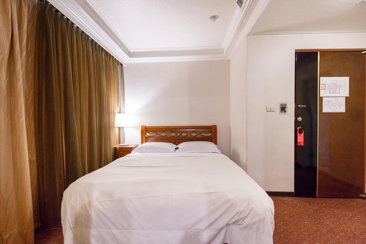 Champion Hotel Taipei Exterior photo